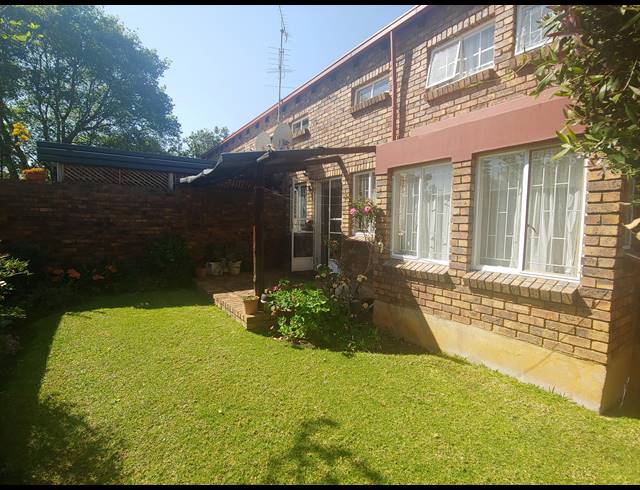3 BEDROOM DUPLEX RENTED IN GARSFONTEIN
